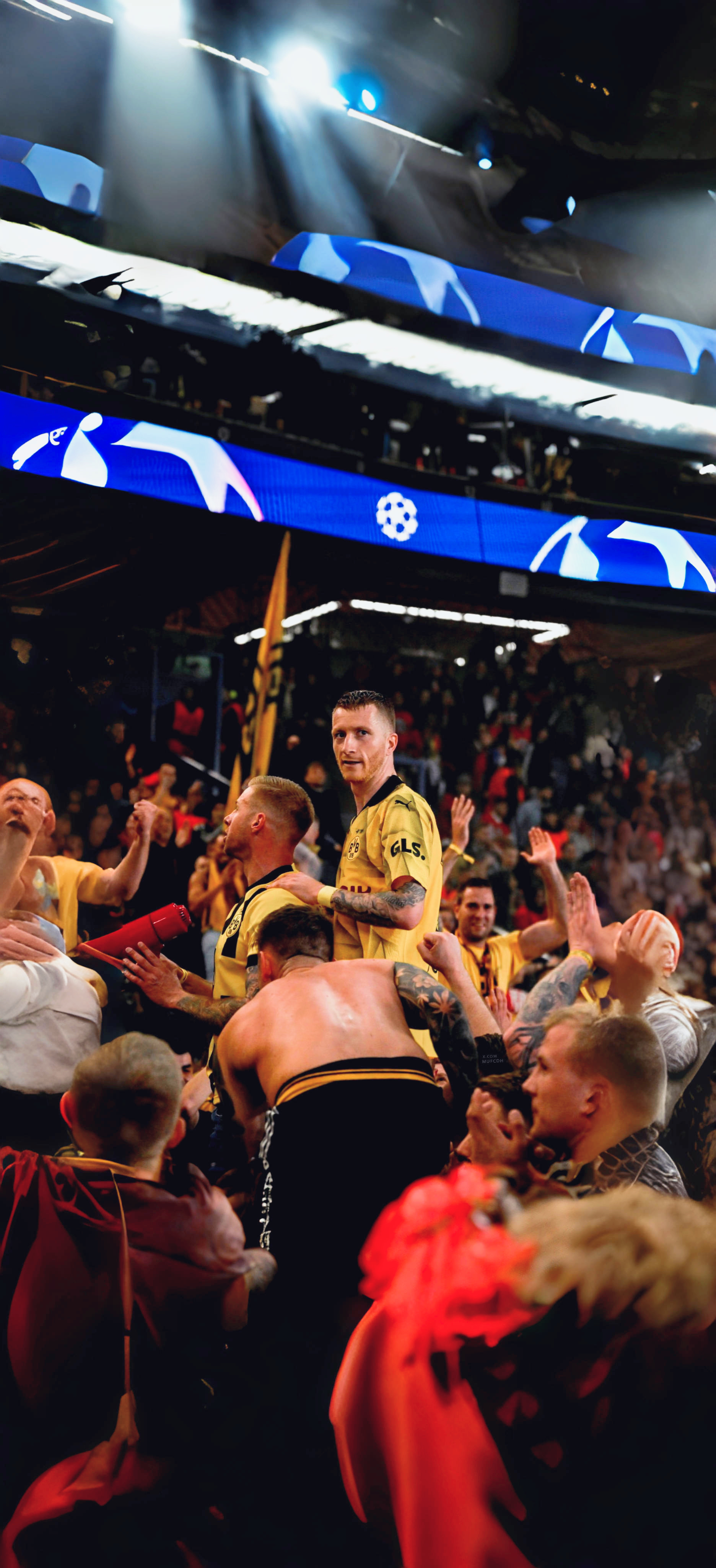 比赛结束后,多特蒙德取得胜利 比赛结束后,多特蒙德取得胜利