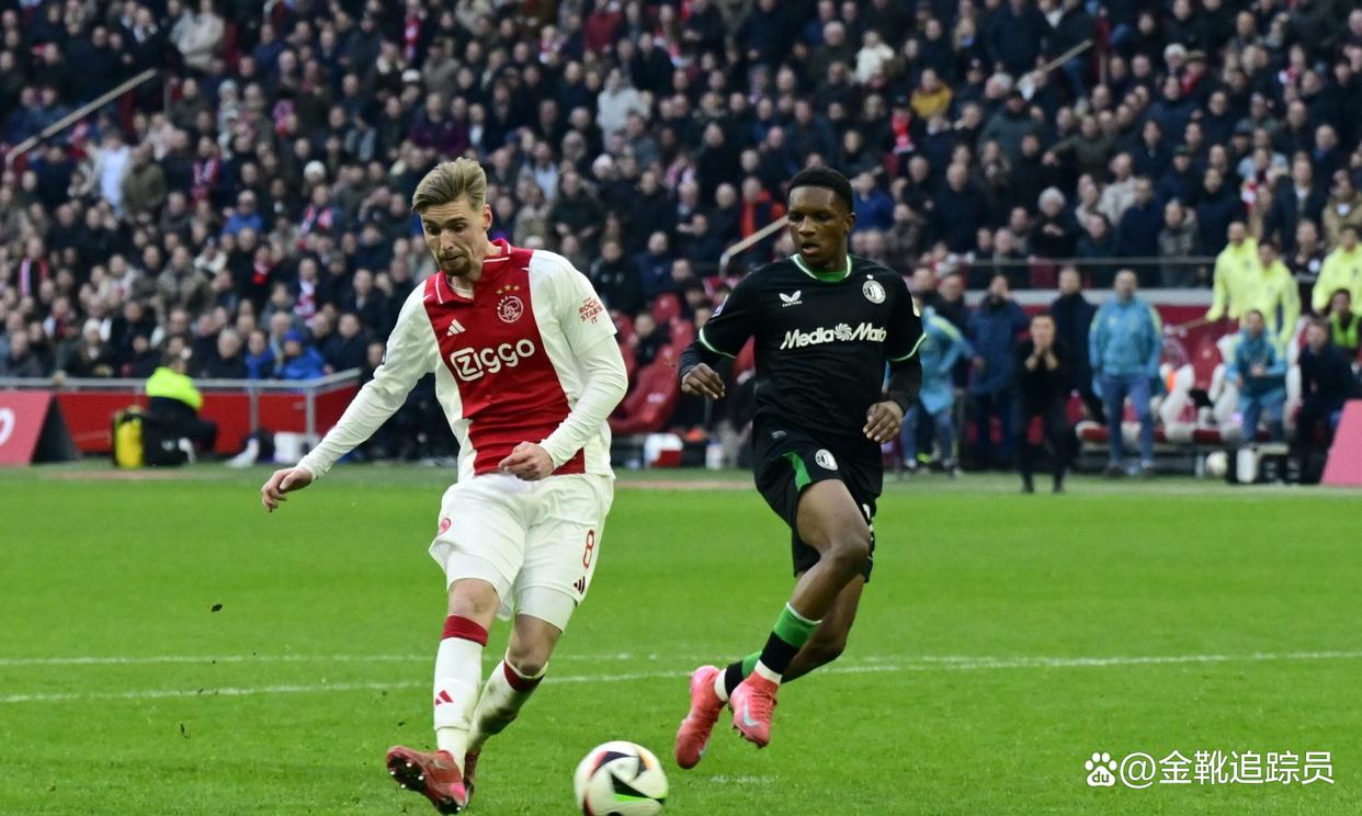 雷火电竞app-阿贾克斯挫败巴萨，惊险晋级