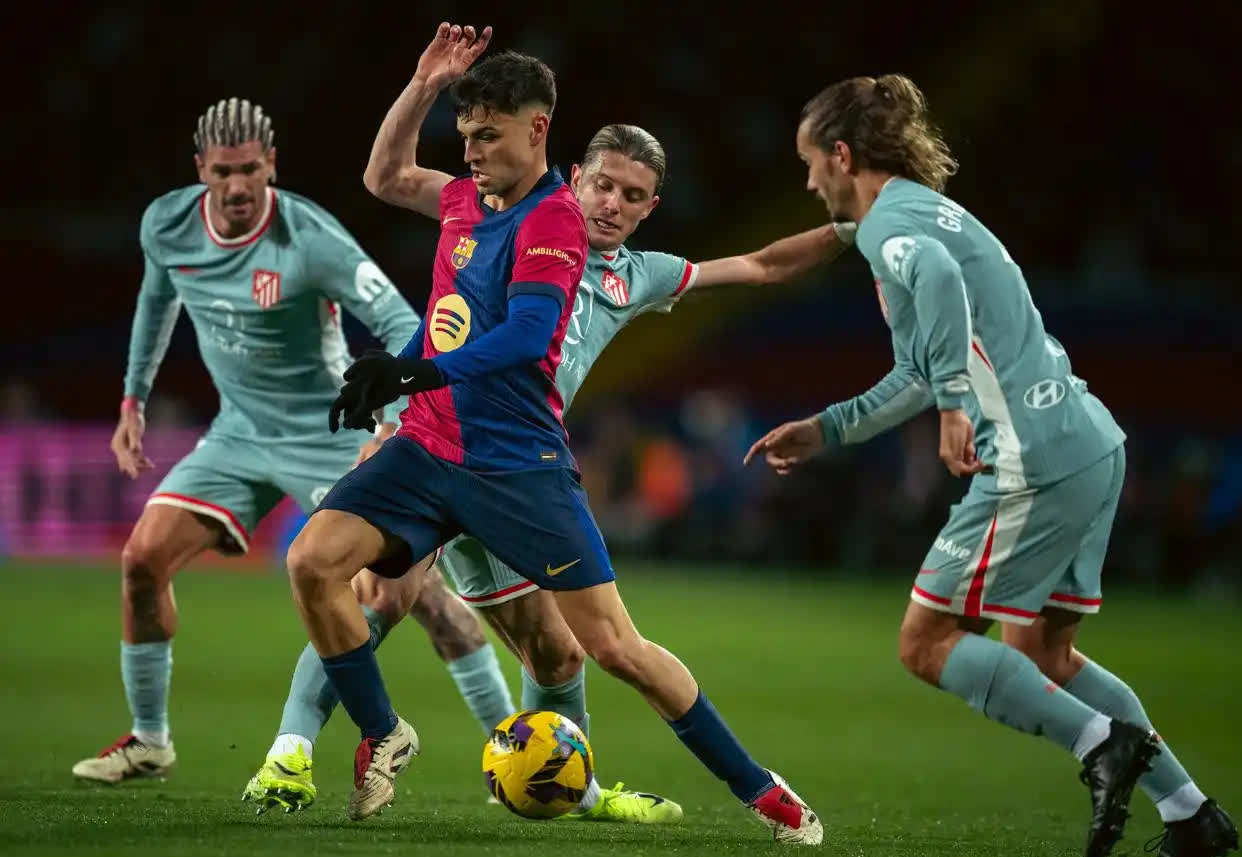 雷火电竞亚洲先驱-萨索洛球员拉斐尔因伤退出本周末的比赛