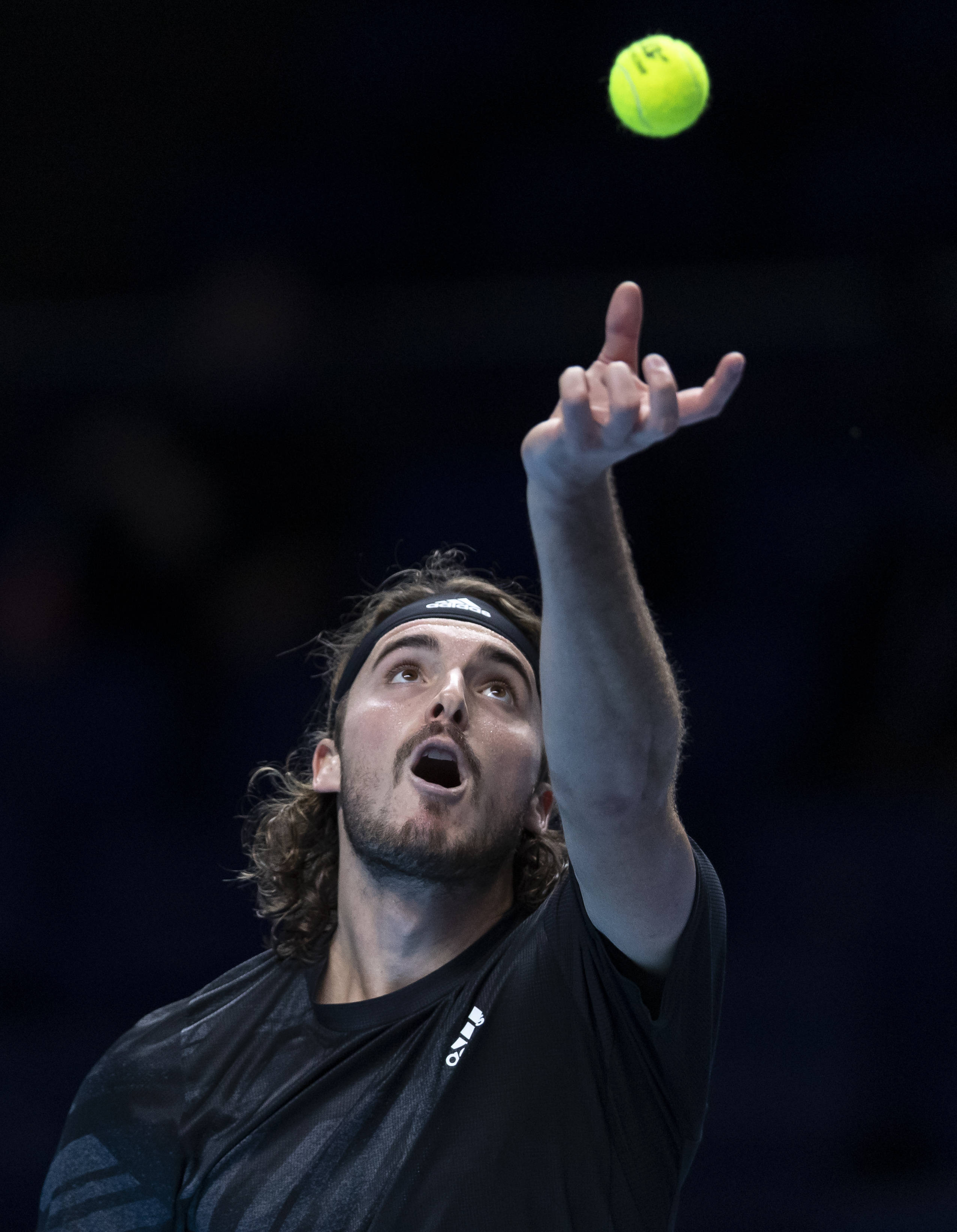 雷火电竞-年终总决赛力克澳网，西西帕斯带队取胜