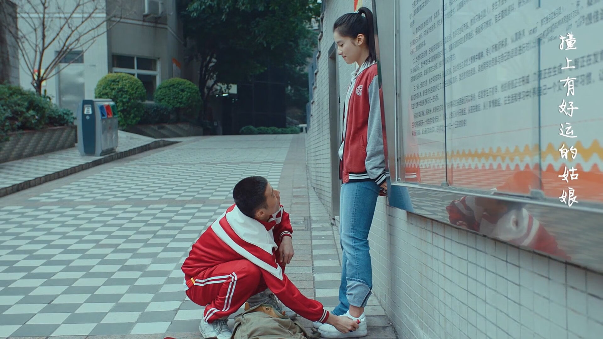 雷火电竞亚洲先驱-鹰啸洪水，当拉文的刀锋切开悬念，活塞的铁蹄已踏碎纽约